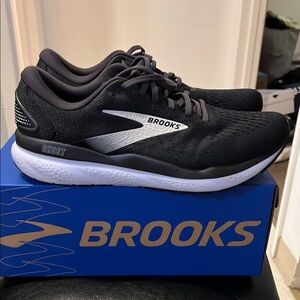 Brooks Ghost 16 Black Running Shoes